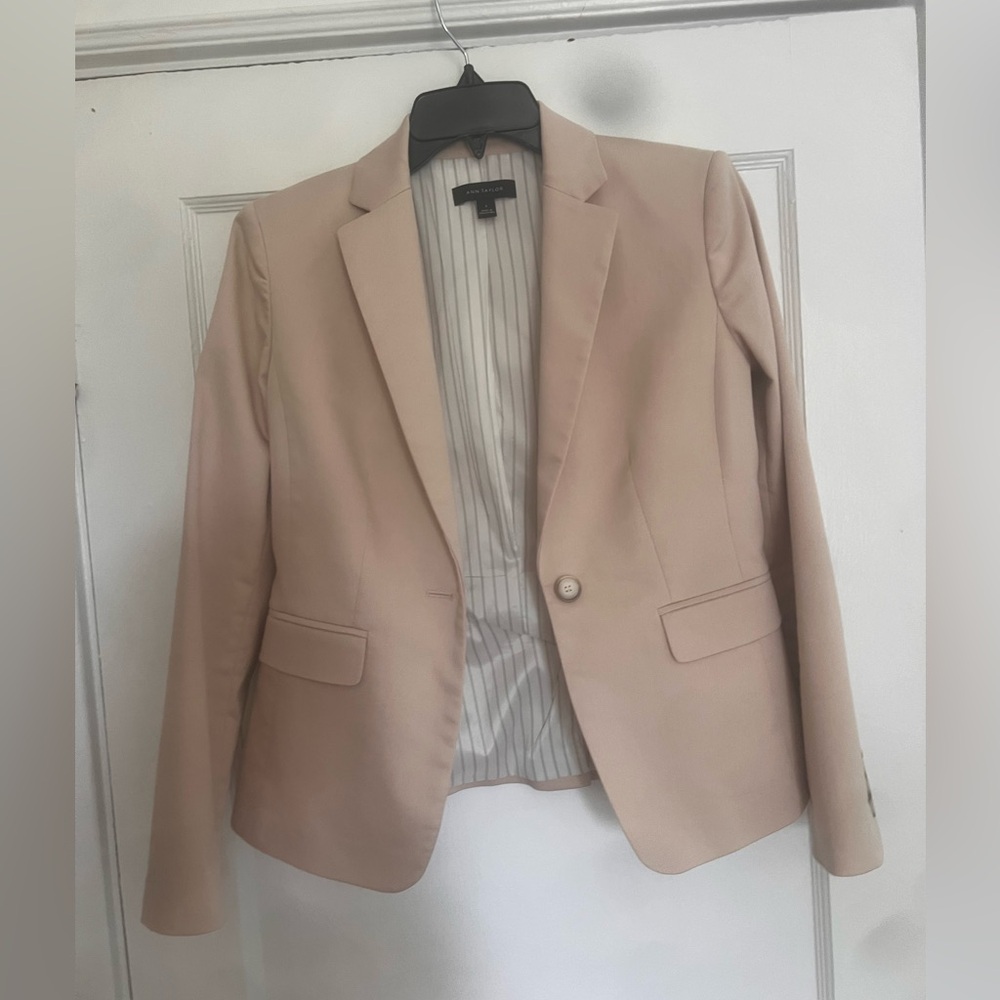 Ann Taylor blazer khaki size 2